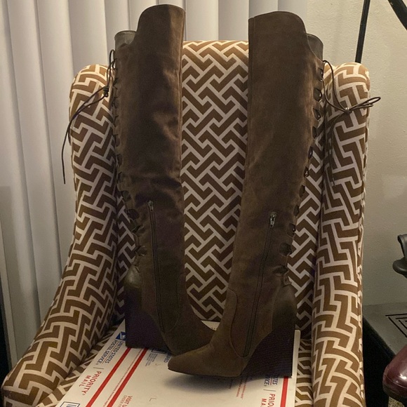 Olga Wedge Heeled Boot - Picture 2 of 4